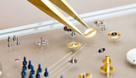 长沙百达翡丽指定维修门店打开表壳